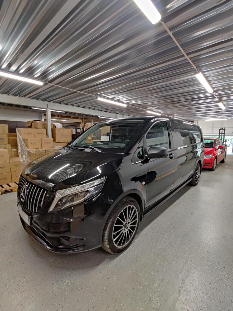 Mercedes Benz Vito 2021 kaiuttimien ja subbarin asennus