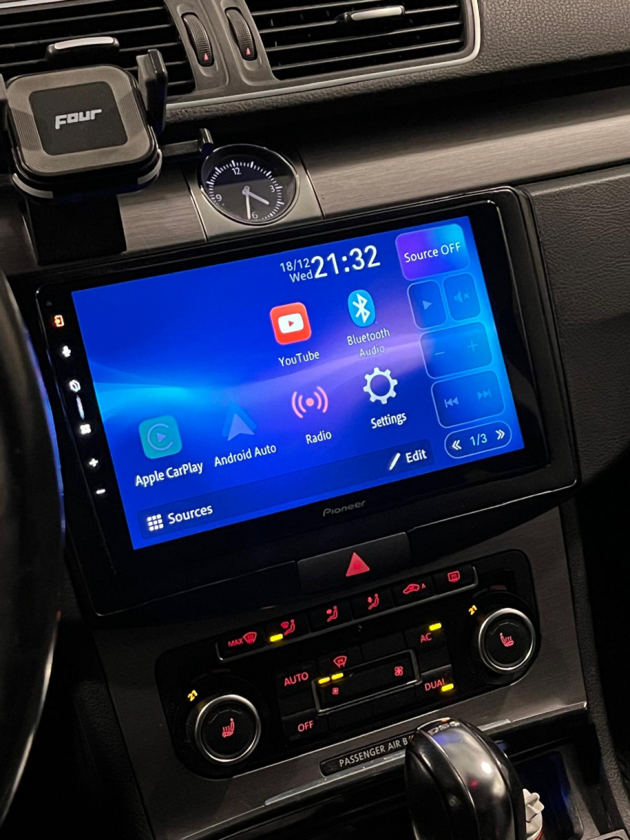 Pioneer SPH-PF97BT VW Passat B7 / CC Apple Carplay -soitin 